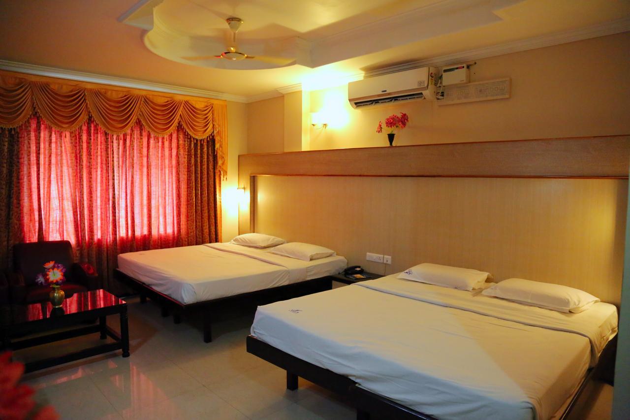 Hotel Vels Court Palni Exterior photo
