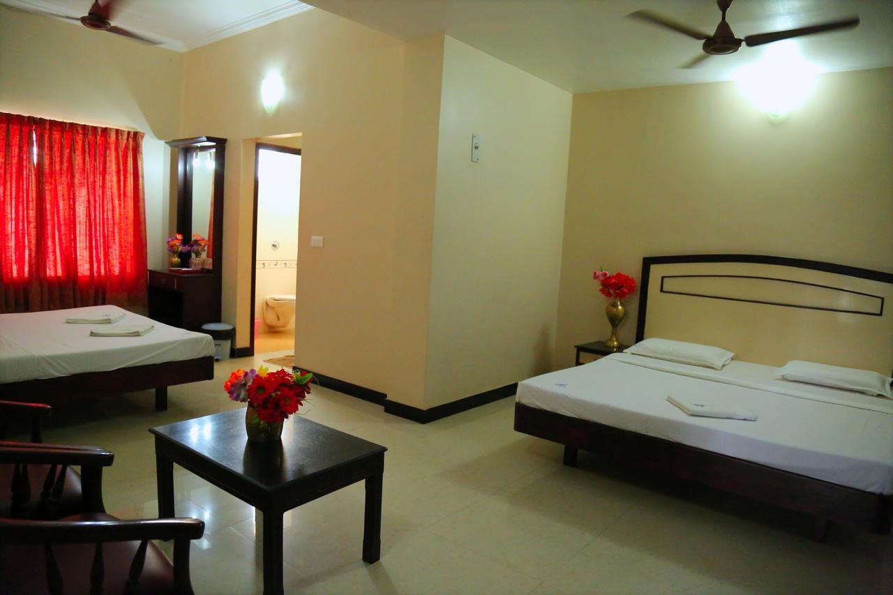 Hotel Vels Court Palni Exterior photo