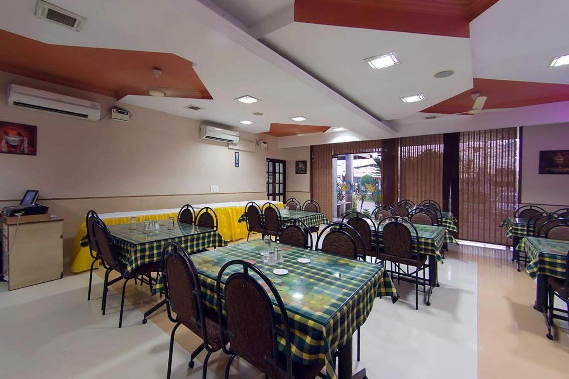 Hotel Vels Court Palni Exterior photo